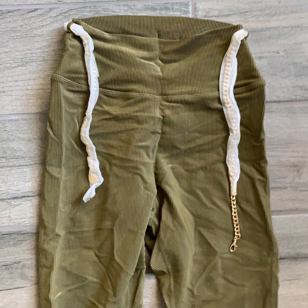 Weworewhat CHAIN HIGH RISE RIB LEGGINGS - Picture 8 of 10